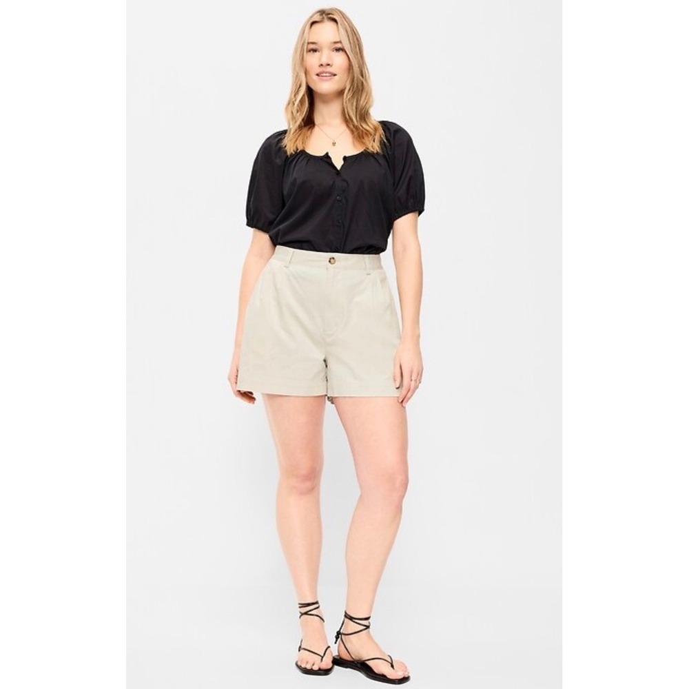 Old Navy OGC Chino Shorts Womens Medium High Waisted Khaki 4in Inseam 881722 NWT